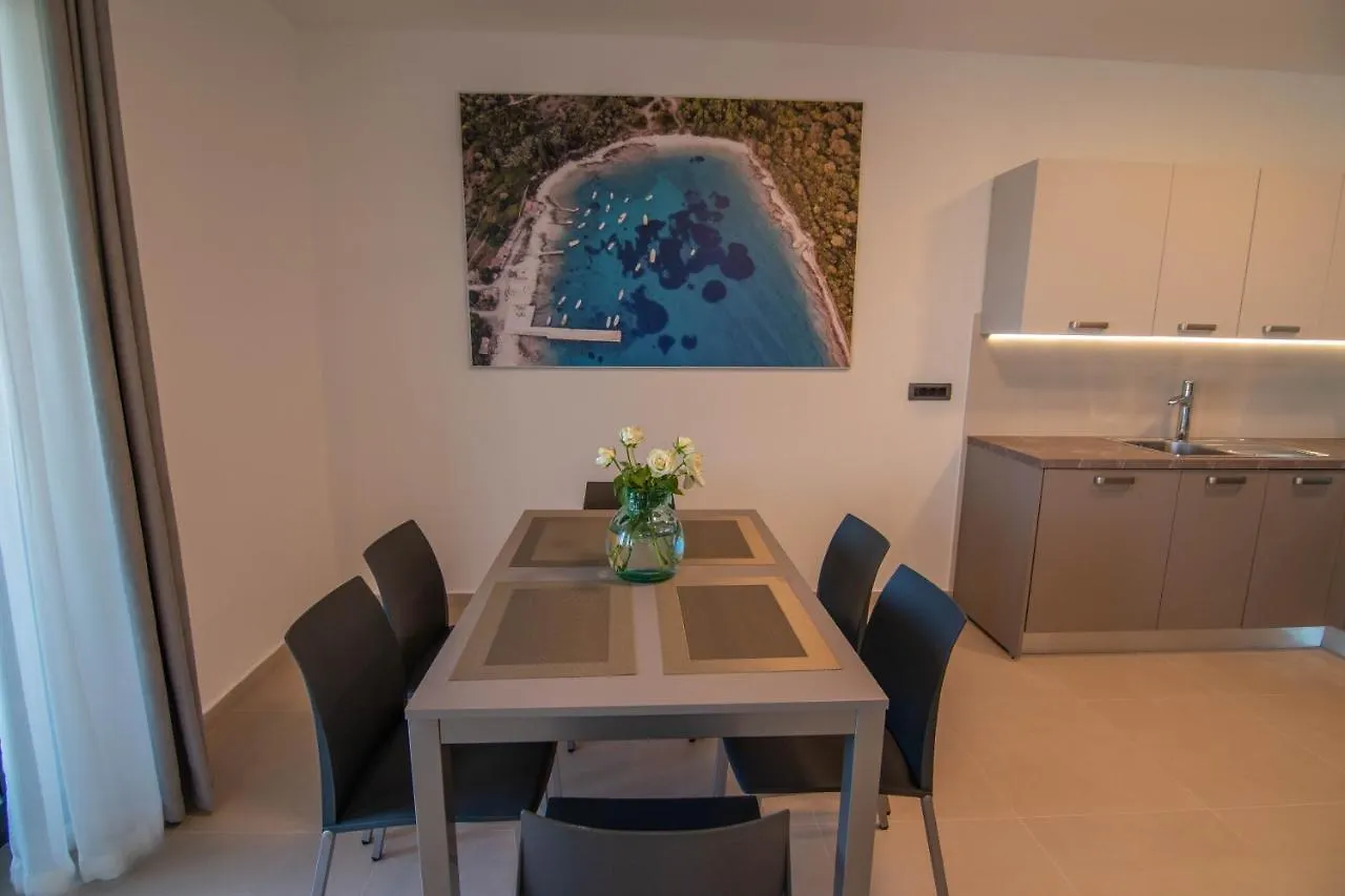 Luxury Apartment Porto With Sea View And Swimming Pool Premantura