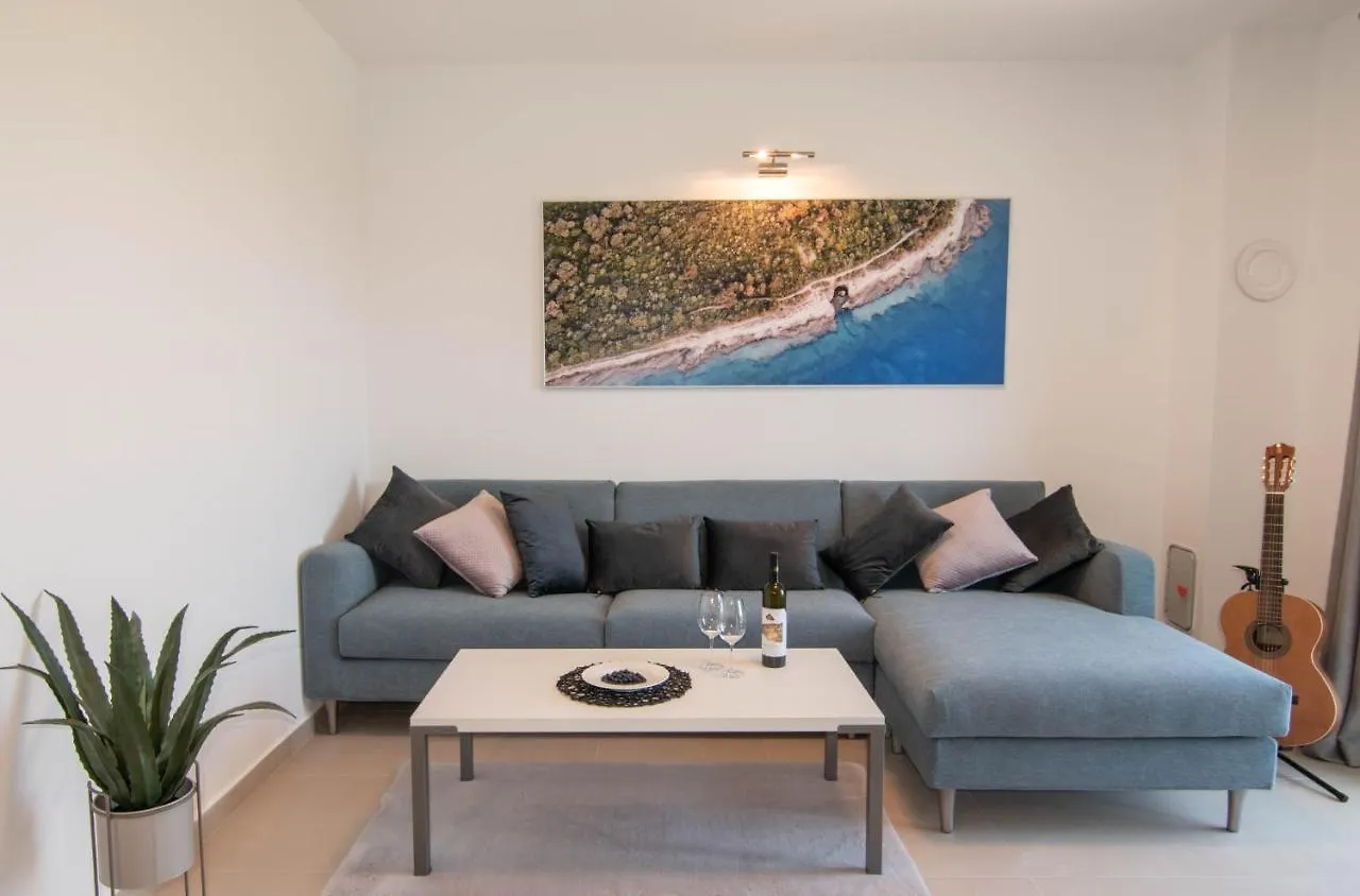 Luxury Apartment Porto With Sea View And Swimming Pool Premantura