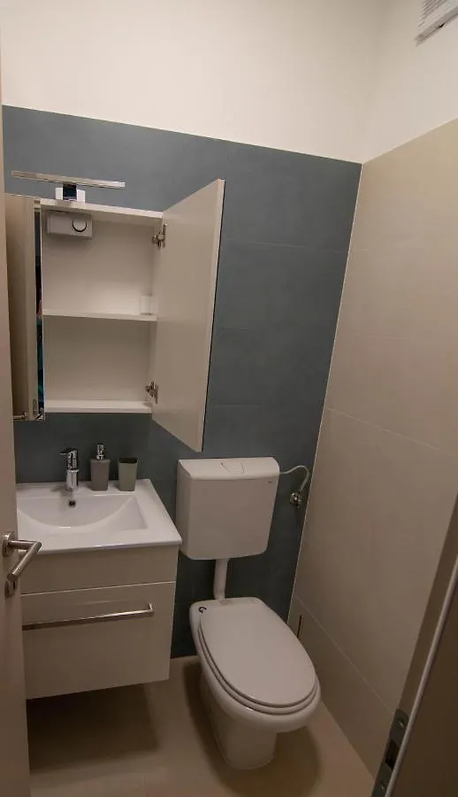 Luxury Apartment Porto With Sea View And Swimming Pool Premantura