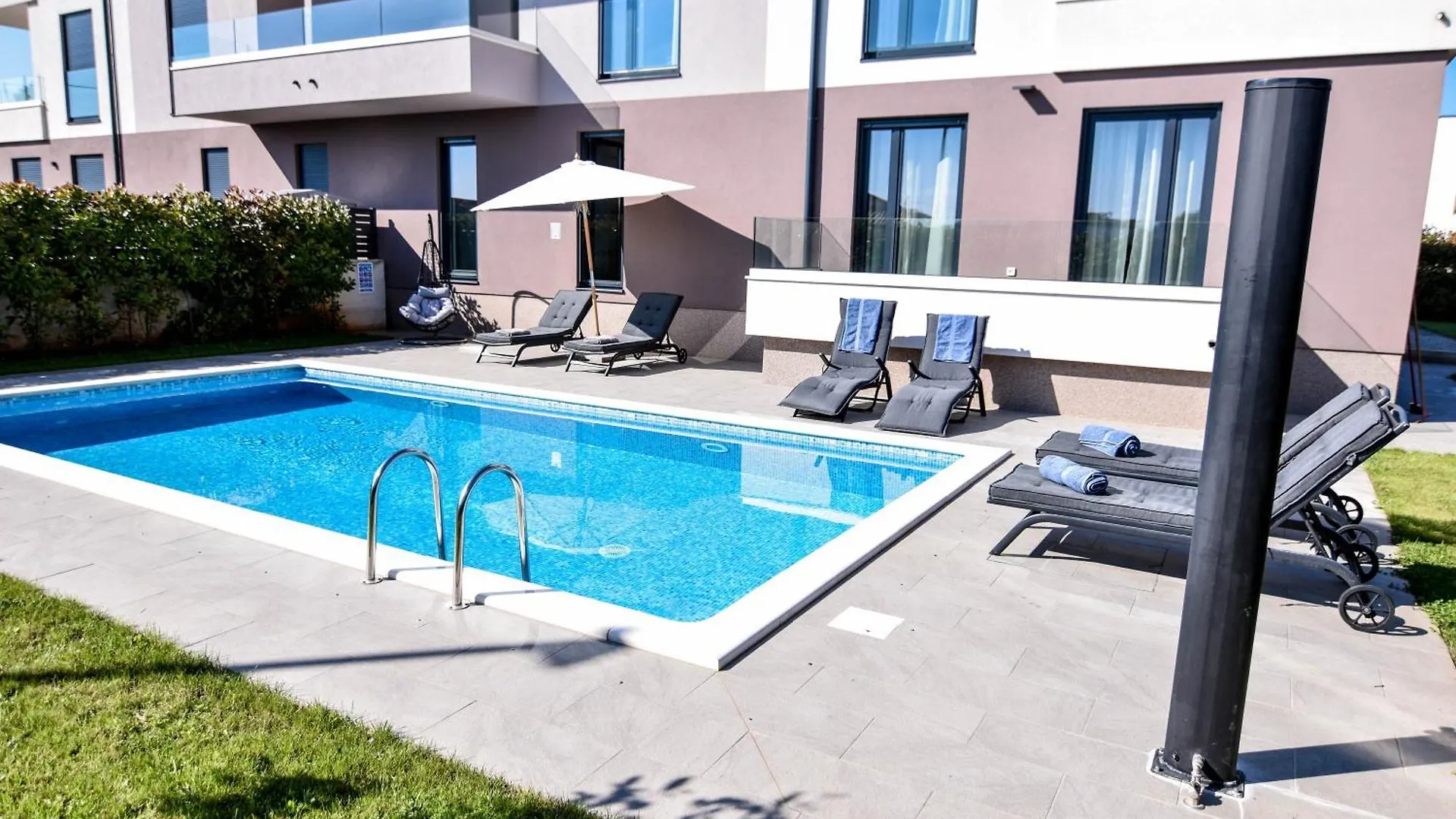 Luxury Apartment Porto With Sea View And Swimming Pool Premantura